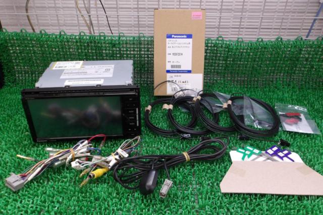 ☆【Panasonic】CN-RE05WD フルセグ4×4/DVD/CD/SD/Bluetooth(ハンズフリー/オーディオ) 2018年モデル