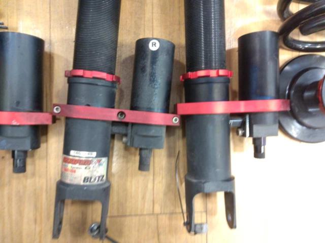 BLITZ
DAMPER
ZZ-R
Spec-C
Separate tank, full-length adjustable ride height suspension for Fairlady Z/Z34