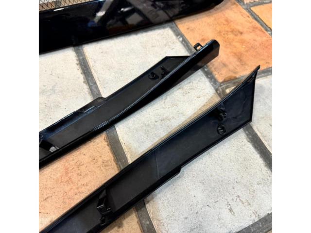 メーカー不明 フロントグリル+アイラインガーニッシュ セット 【ホンダ シビックタイプR/FK7/8】