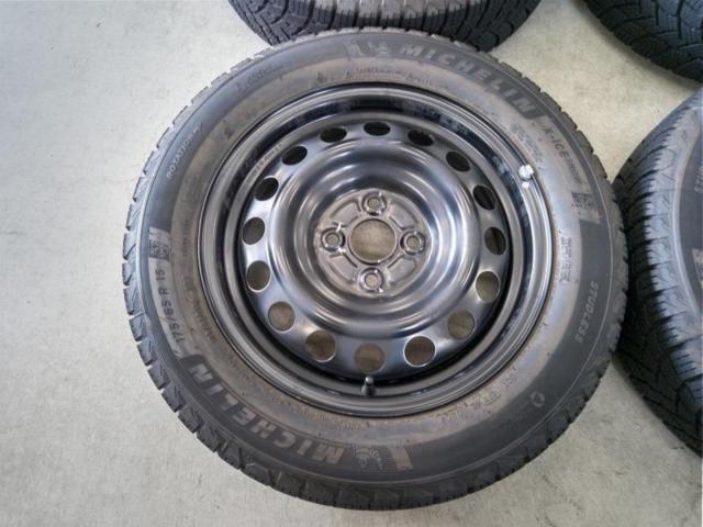 2【トヨタ純正】 アクア純正スチールホイール+【MICHELIN】X-ICE SNOW