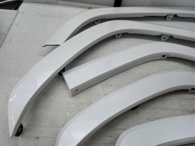 【トヨタ純正】フェンダーアーチモール