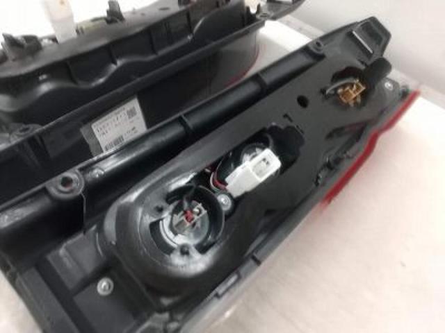 【左右セット】トヨタ純正テールレンズ