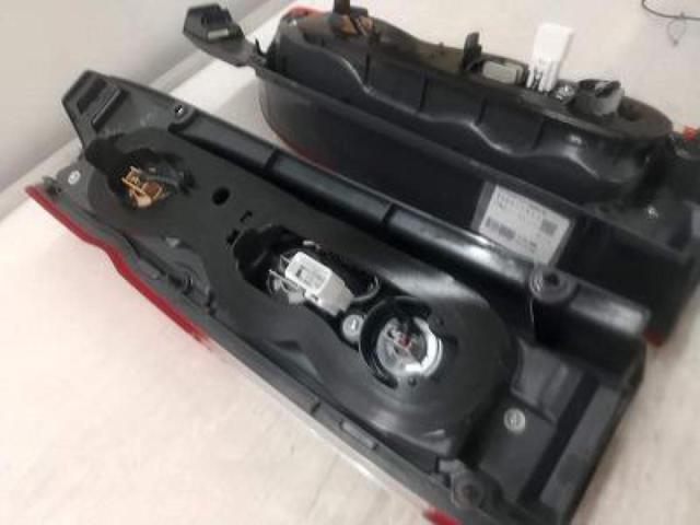 【左右セット】トヨタ純正テールレンズ