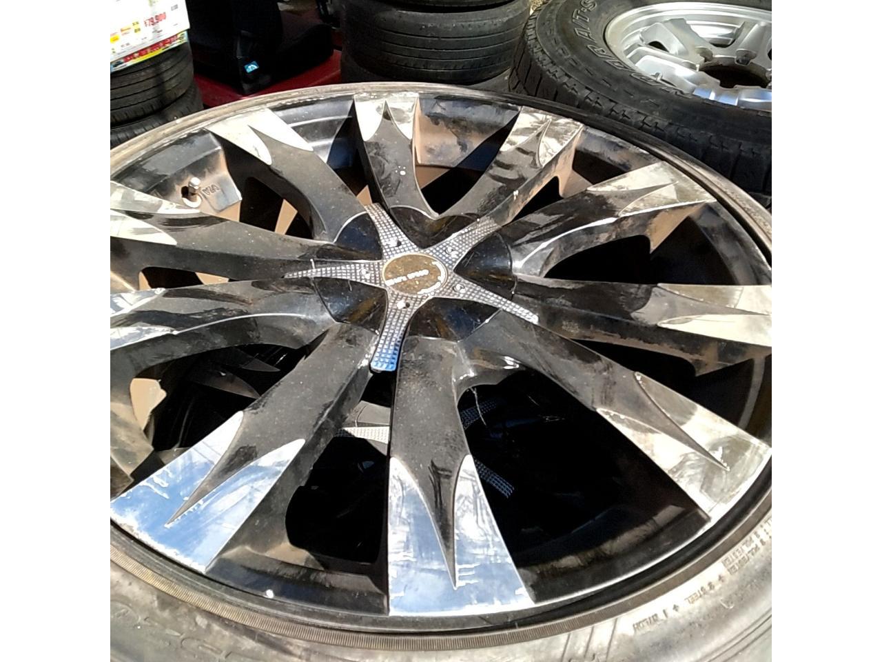 Disposal Haiki
M'z
SPEED
19 inches aluminum wheels