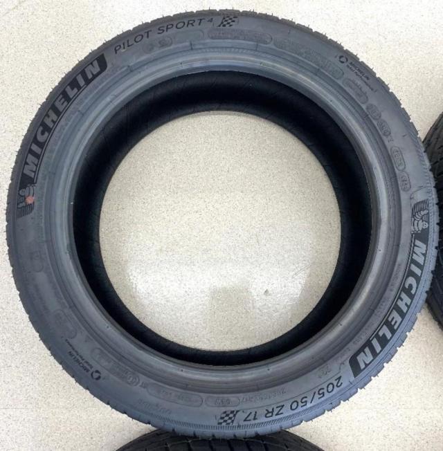ETMICHELIN
PILOT
SPORT
Four
205/50R17(ZR17)
93W
Made in 2024
4 pieces set