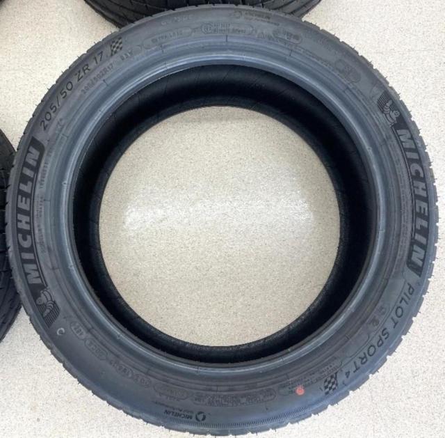 ETMICHELIN
PILOT
SPORT
Four
205/50R17(ZR17)
93W
Made in 2024
4 pieces set