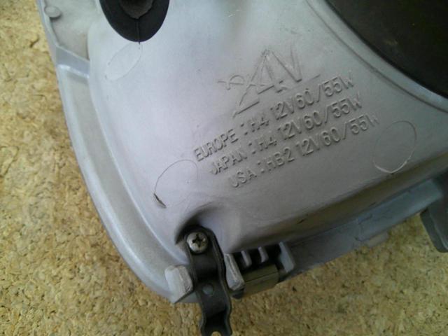 MAZDA RX-7/FD3S純正ヘッドライト (Z08014)
