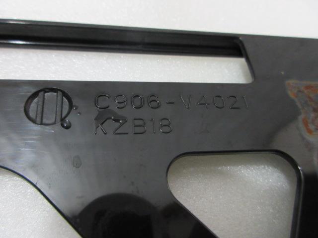 MAZDA純正 ナンバーフレーム (Z08151)