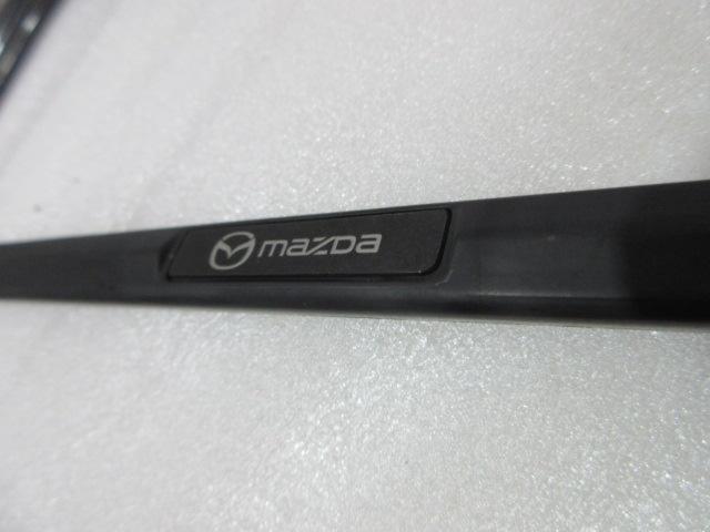 MAZDA純正 ナンバーフレーム (Z08151)