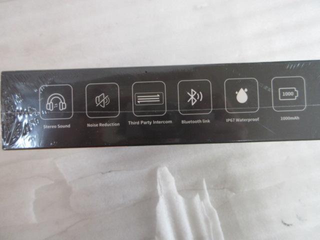 OMMQ S11 HELMET BLUETOOTH HEADPHONE (Z08777)