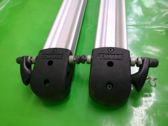 THULE Fork Mount Type Bicycle Carrier
2 pieces