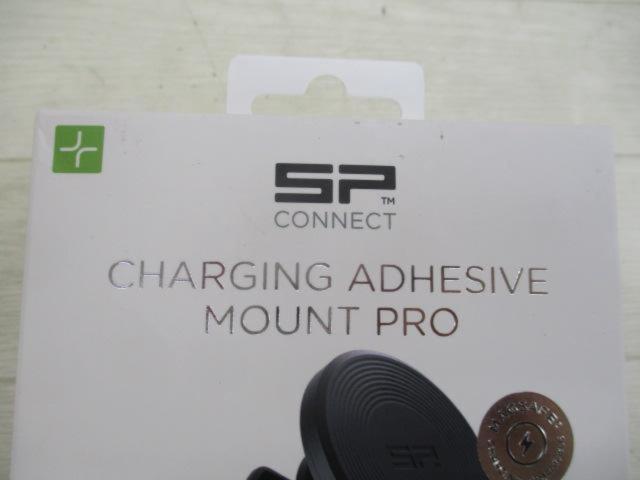 DAYTONA
CHARGING
ADHESIVE
MOUNT
PRO