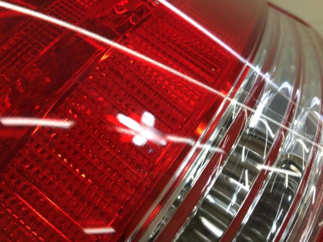 トヨタ 180系 クラウンロイヤル 純正テールレンズ 右アウターのみ