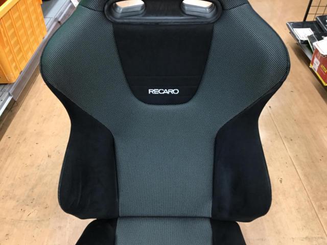 Honda
Accord Euro R
CL7
Genuine OP
RECARO seat