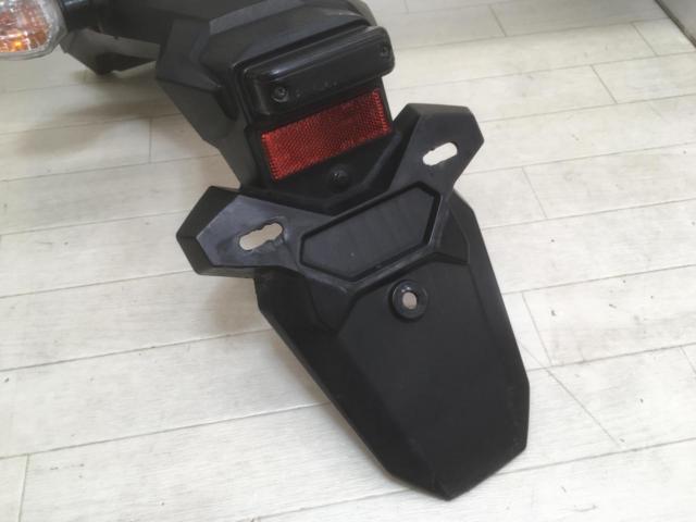 HONDA
Guromu
JC61/Late period
Genuine rear fender/taillight/turn signals/mudguards