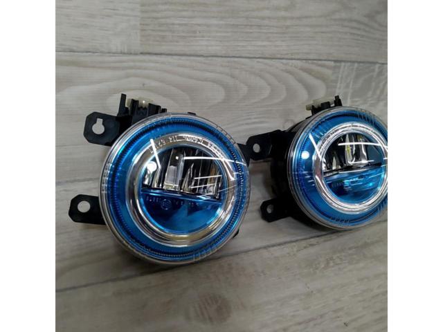 Honda genuine option
LED fog lamp
Right and left