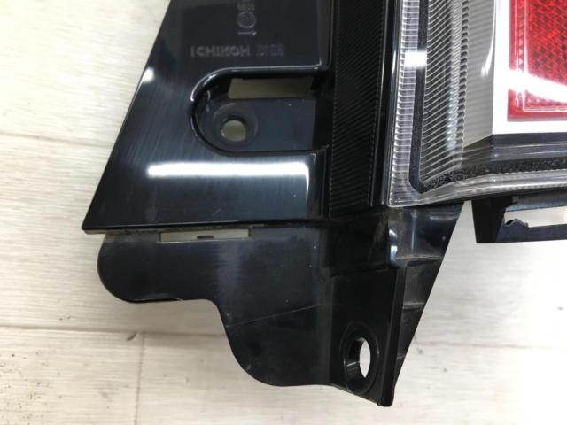 Honda genuine N-BOX
JF1 early model genuine taillights
Right and left
