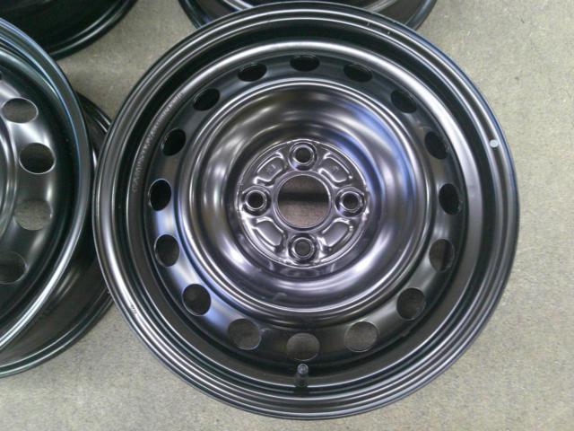 Toyota
Yaris
Genuine steel wheel