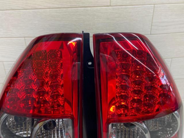 EAGLE EYES パジェロ(V75W) LEDテールレンズ EE-MB305