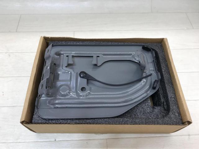 スズキ JB64W ジムニー純正 フューエルリッドカバー