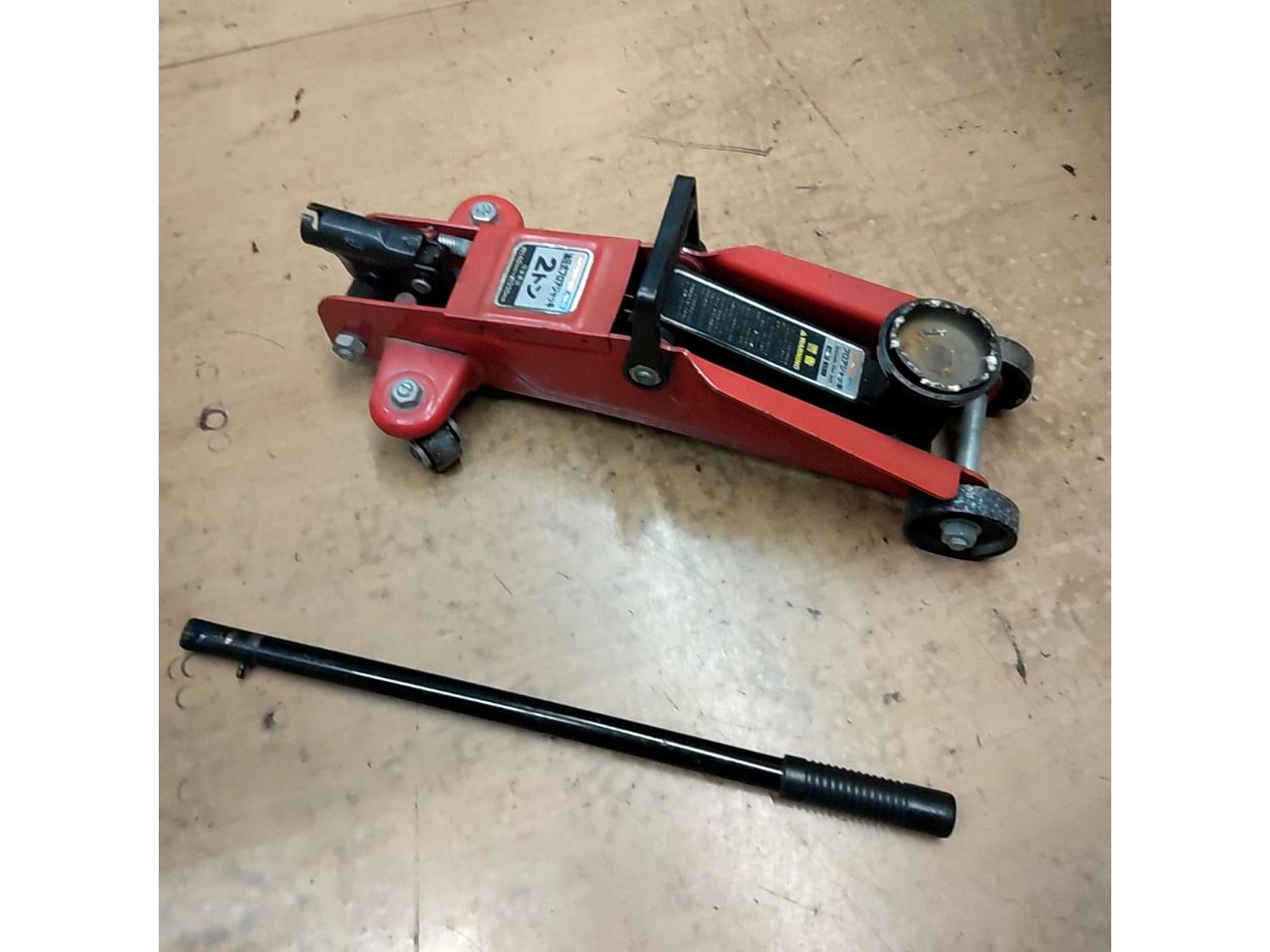 AUTOBACS
Floor jack 2t