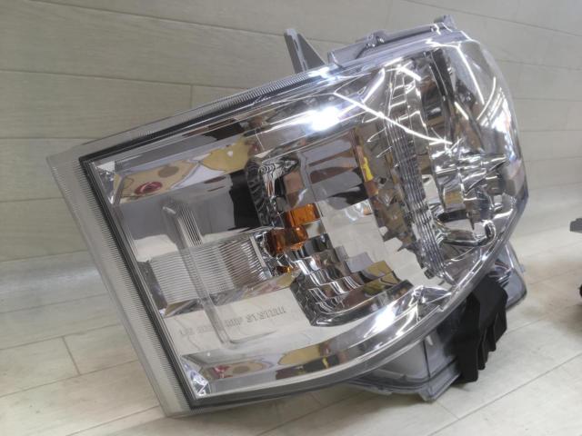 トヨタ 200系ハイエース 8型ダークプライムⅡ 純正LEDヘッドライト KOITO 26-137