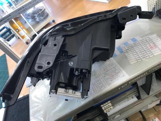 MAZDA マツダ3純正 ヘッドライト LH
