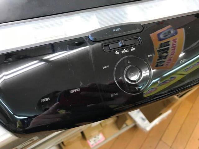 ALPINE
TMX-R1500
Flip down monitor