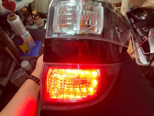 TOYOTA ヴェルファイア純正 テールライト