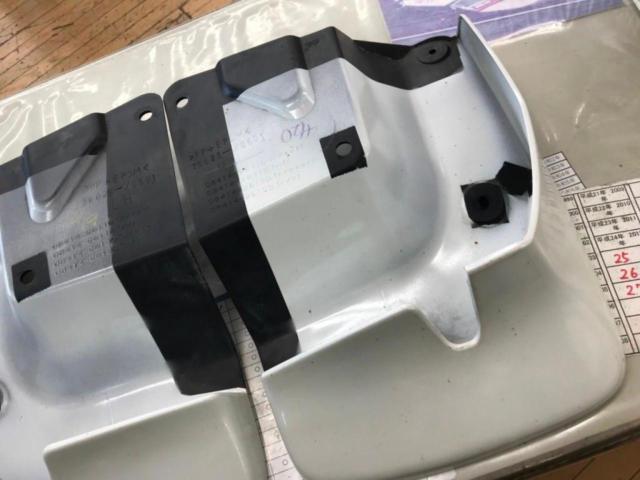 TOYOTA ハイエース純正 泥除け