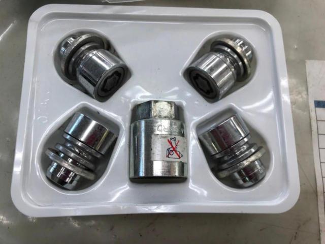 TOYOTA McGard製ロックナット