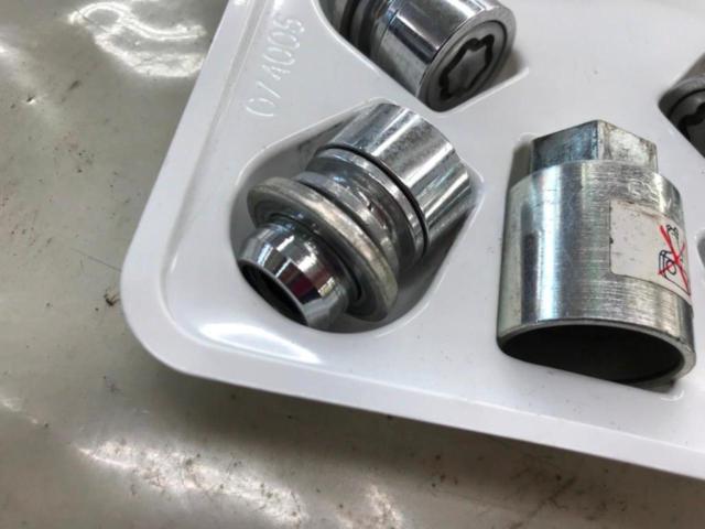 TOYOTA McGard製ロックナット