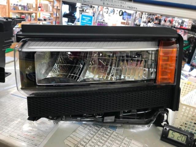 TOYOTA(トヨタ) ランクル 250純正 角 リフレクターLEDヘッドライト 2/2