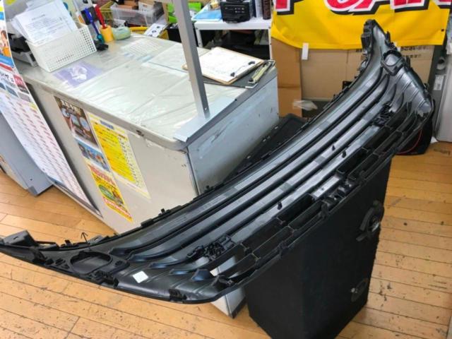 TOYOTA(トヨタ) ハリアー純正 ロアグリル
