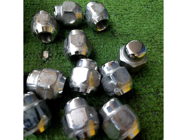 メーカー不明 テーパー取付シルバーショートナット P1.5×M12 21HEX