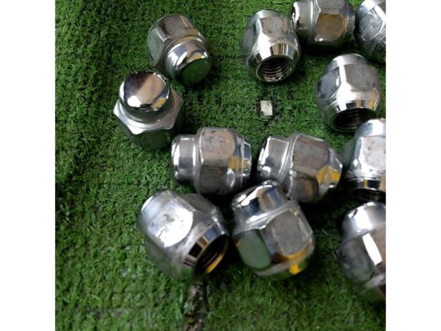 メーカー不明 テーパー取付シルバーショートナット P1.5×M12 21HEX
