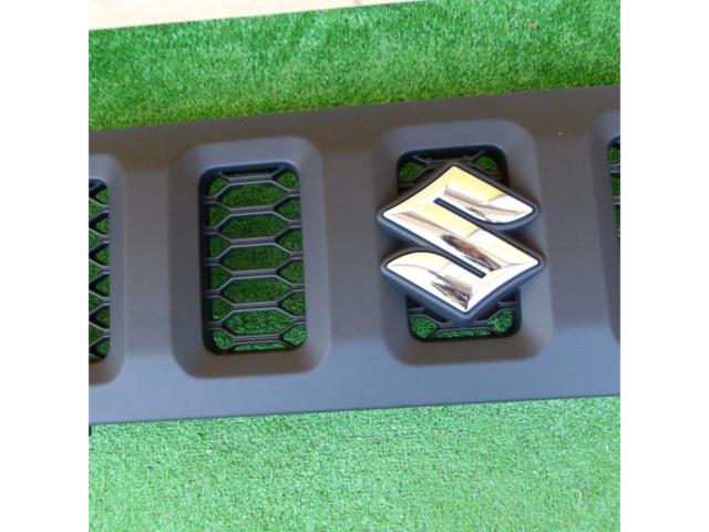 スズキ純正(SUZUKI)ジムニー/JB64･JB74純正グリル