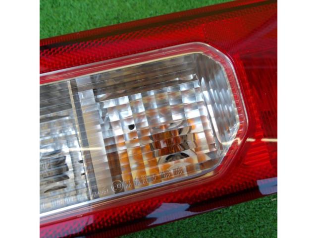 スズキ純正(SUZUKI) ジムニー/JB64系純正テールレンズ 右側