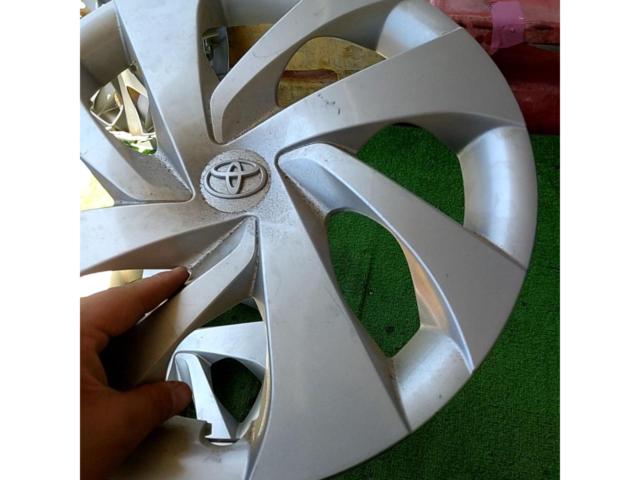 Toyota original (TOYOTA)
For 14 inches
Yaris
Wheel cap