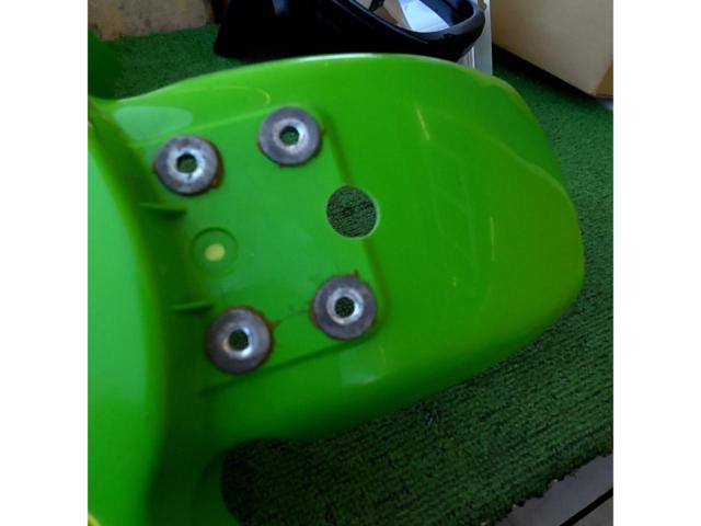 Riders KAWASAKI
Genuine front fender
KSR110