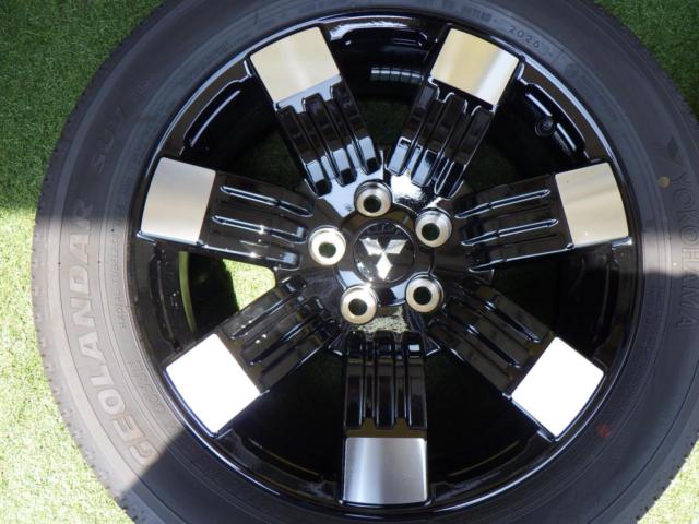 三菱(MITUBISHI)純正 デリカD:5Pグレードホイール + YOKOHAMA(ヨコハマ) GEOLANDAR SUV