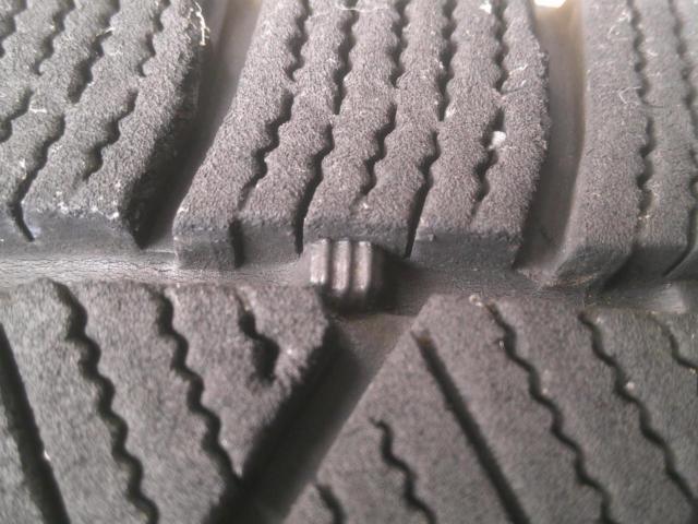 KYOHO SMACK CREST + BRIDGESTONE BLIZZAK VRX3 185/65-15 Z08004