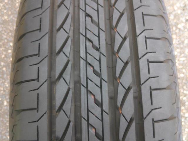 BRIDGESTONE DUELER H/T 852 195/80-15 タイヤ4本 Z08005