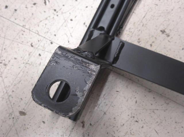 RAY-BOLT
Seat rail
Driver side
(Alto
HA23S)
Z08065