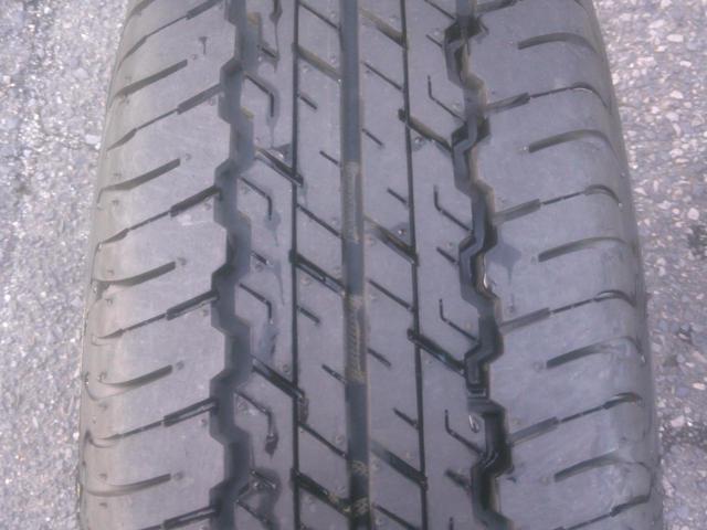 DUNLOP
GRANDTREK
AT20
195 / 80-15
Z08085