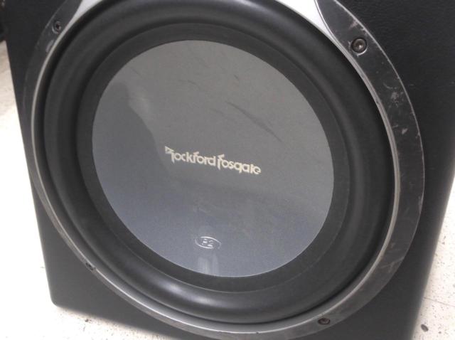 Rockford
Punch
P2
P2D212
12 inch
Subwoofer
Z08151