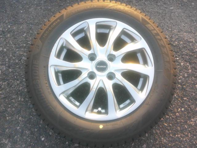 BRIDGESTONE BALMINUM TR10 + BRIDGESTONE BLIZZAK VRX3 165/65-14 Z08083