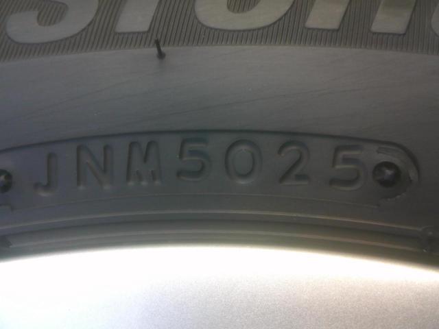 BRIDGESTONE BALMINUM TR10 + BRIDGESTONE BLIZZAK VRX3 165/65-14 Z08083