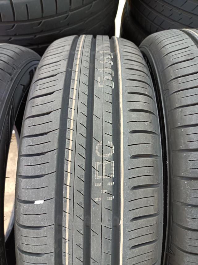 DUNLOP
ENASAVE
EC300 +
88S
back