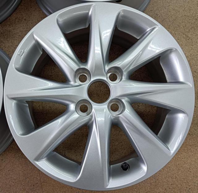 TOYOTA
Genuine
Aqua